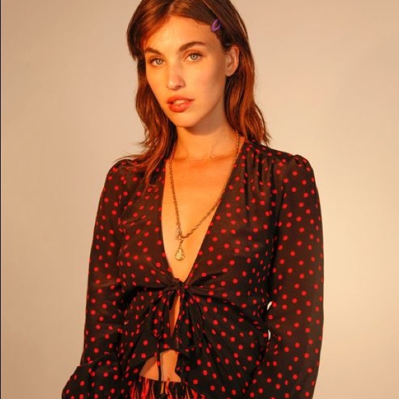 REALISATION PAR || Bianca Top in Italia Spot Small - Picture 1 of 9